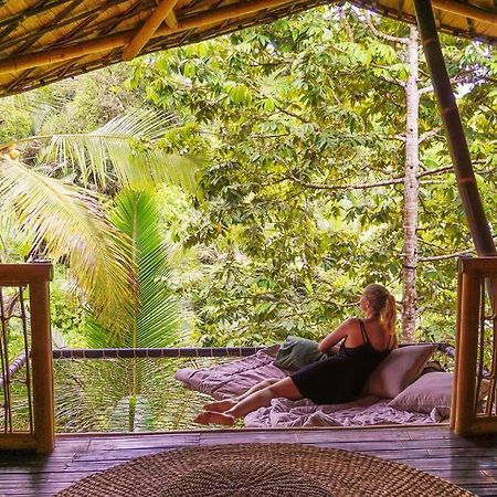 Eco Bamboo Island Bali - Bamboo House #4 Villa Selat Buitenkant foto