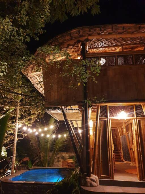 Eco Bamboo Island Bali - Bamboo House #4 Villa Selat Buitenkant foto